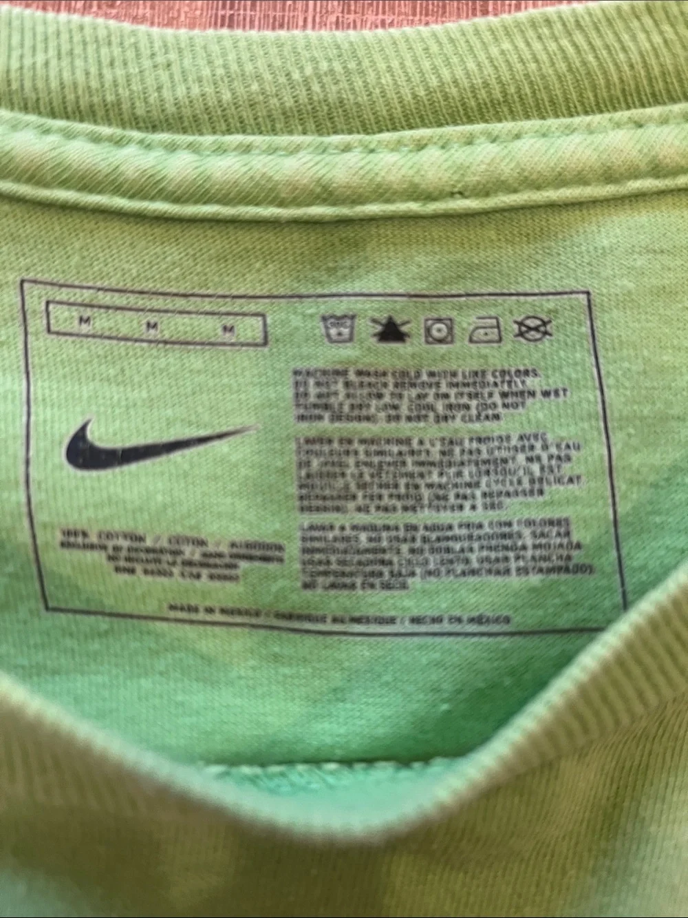 Nike T-shirt - Picture 2 of 4